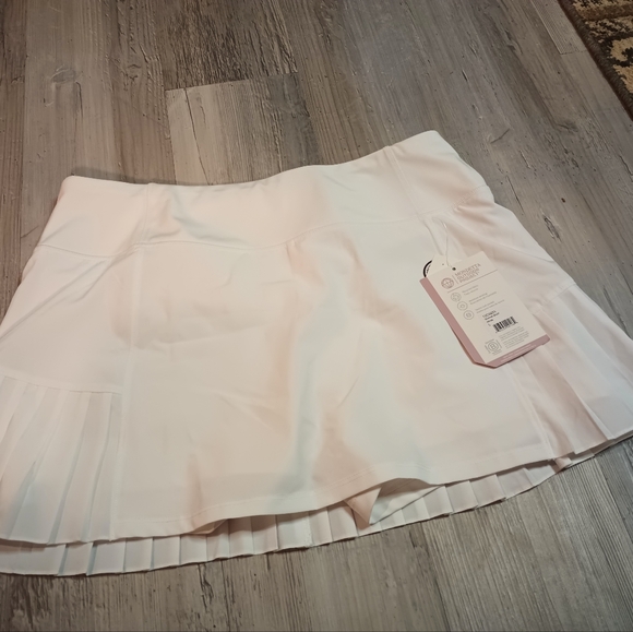 Workout Skort - Picture 2 of 5